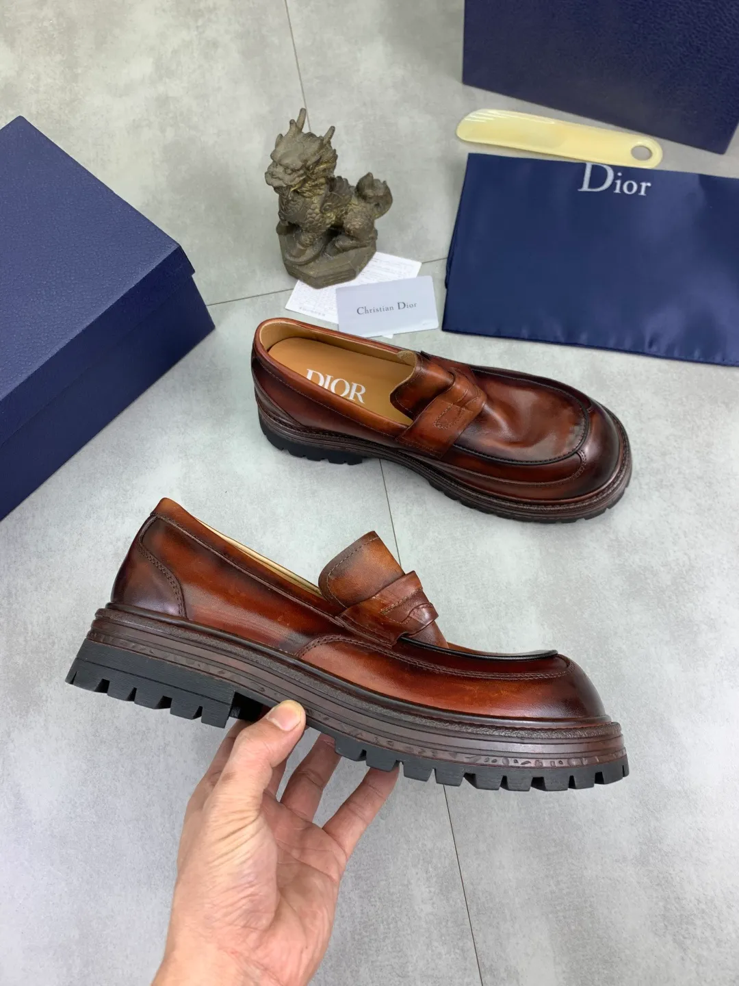 Men's shoes P520 💰【New style】Water-dyed cow lining Original order quality Dior —🆘.Dior Original order purchase, high-end leather shoes, fabric: Made of Italian imported color rubbed wrinkled cowhide➕Water-dyed cow lining/cowhide lining➕Specially available original combination outsole, fine workmanship, real shot🎬Size: 38-45 (with full set of packaging) Color: 3️⃣ colors available